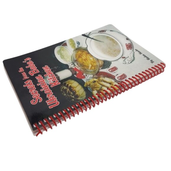 Secrets from the Ukrainian Baba's Kitchen by Naden Hewko Signed by the Author - Picture 12 of 14